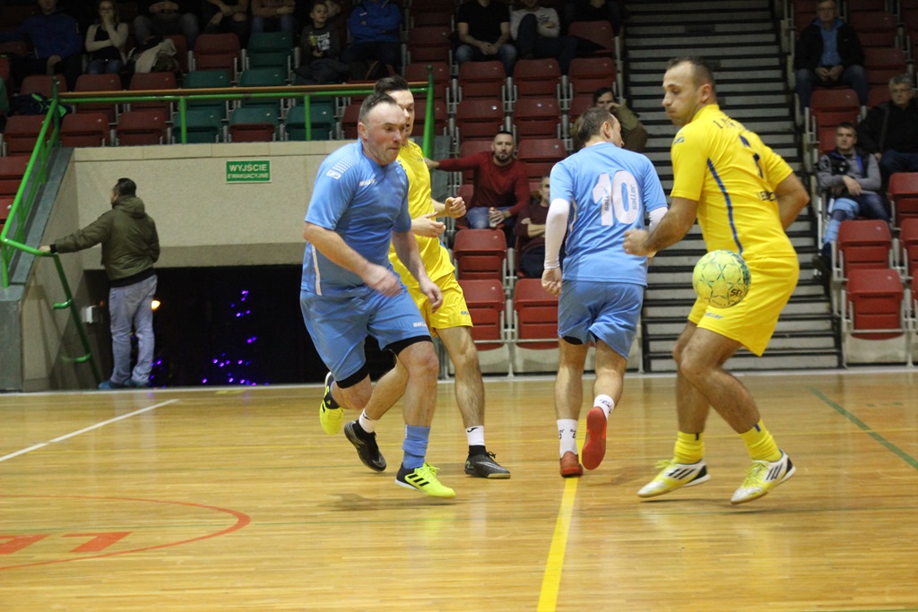 1. LLH: Auto-Elektryk z kompletem punktów na prowadzeniu