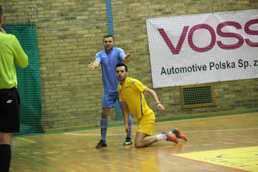 1. LLH: Auto-Elektryk z kompletem punktów na prowadzeniu