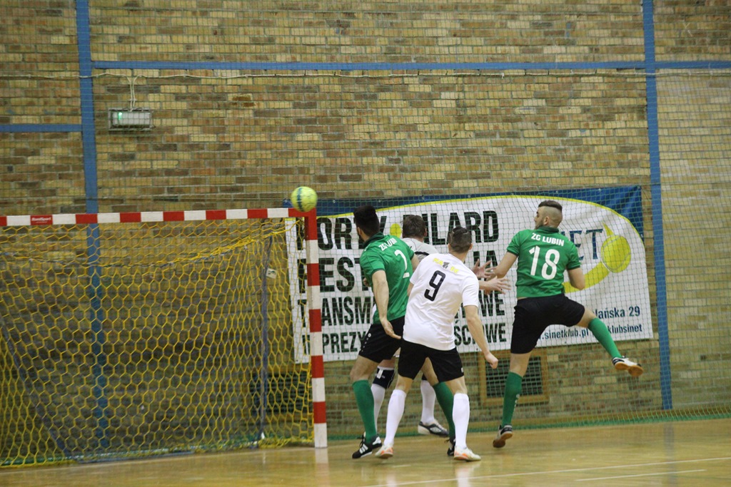 1. LLH: Auto-Elektryk z kompletem punktów na prowadzeniu