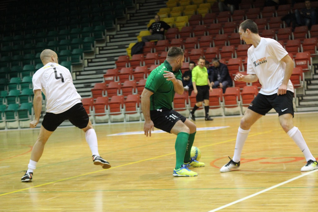 1. LLH: Auto-Elektryk z kompletem punktów na prowadzeniu