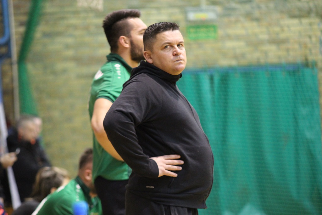 1. LLH: Auto-Elektryk z kompletem punktów na prowadzeniu