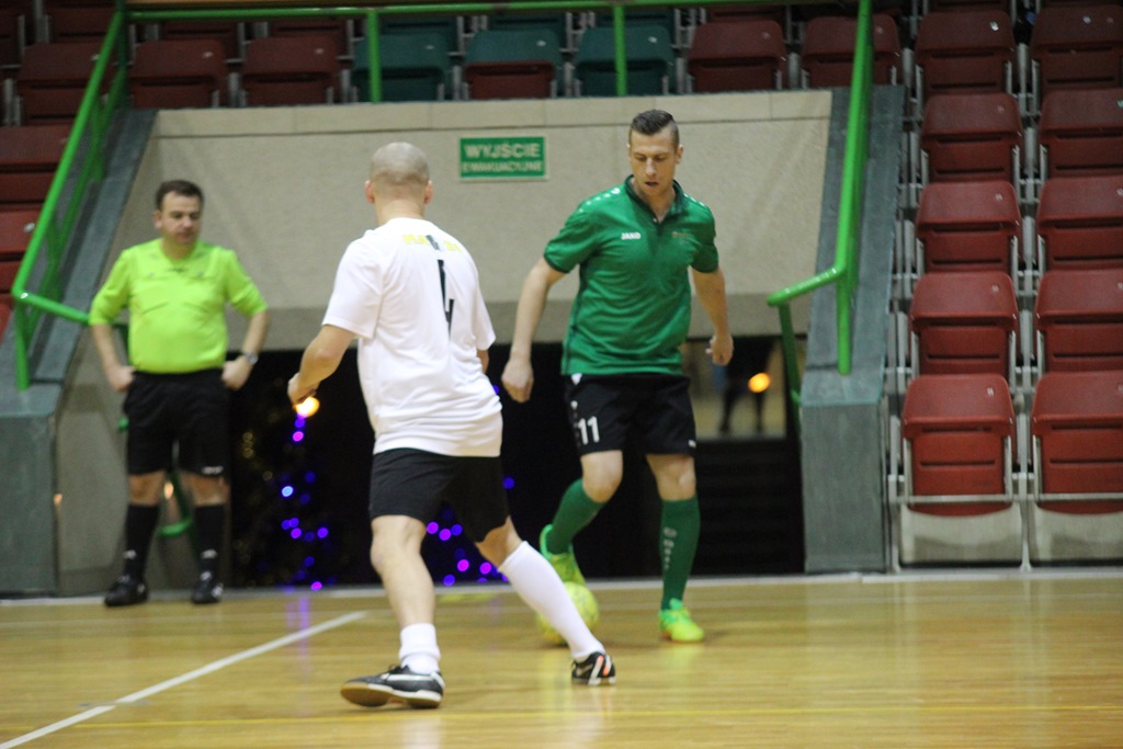 1. LLH: Auto-Elektryk z kompletem punktów na prowadzeniu