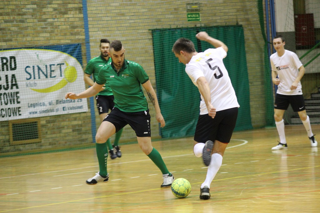 1. LLH: Auto-Elektryk z kompletem punktów na prowadzeniu