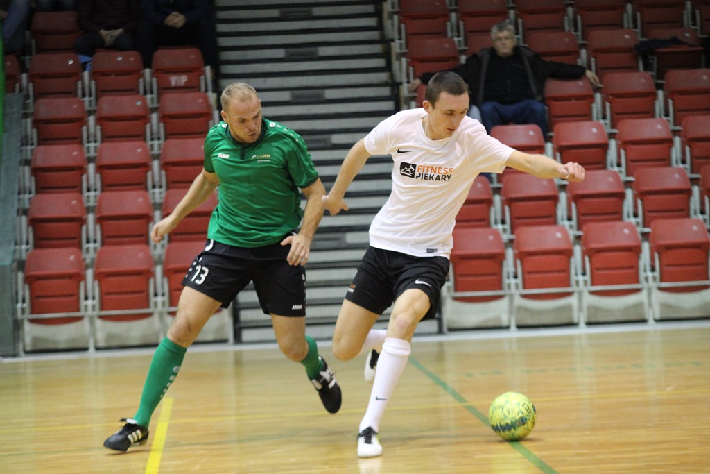 1. LLH: Auto-Elektryk z kompletem punktów na prowadzeniu