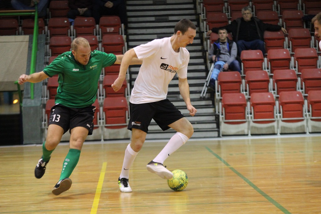 1. LLH: Auto-Elektryk z kompletem punktów na prowadzeniu