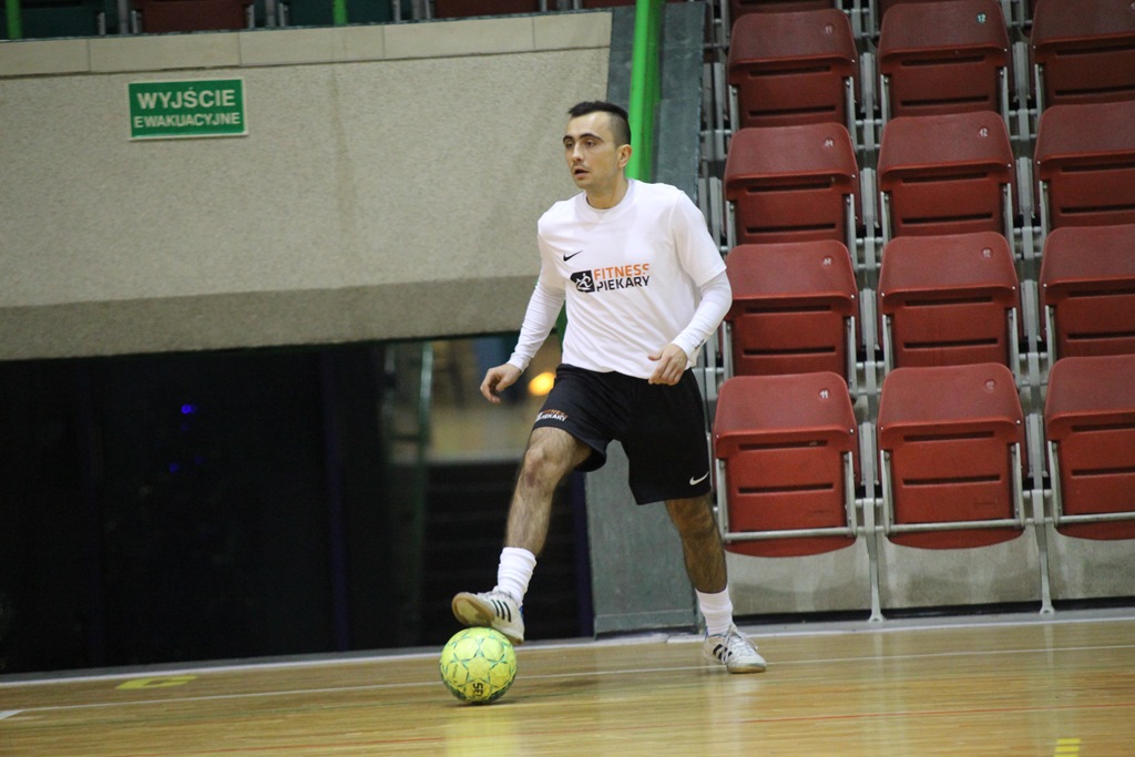 1. LLH: Auto-Elektryk z kompletem punktów na prowadzeniu