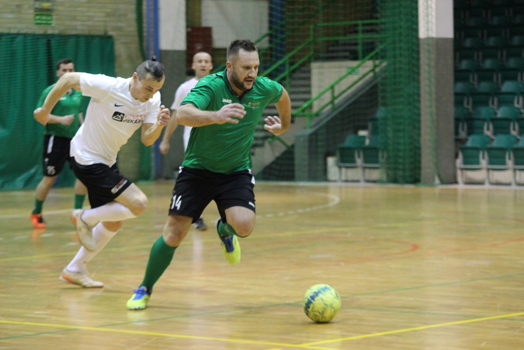 1. LLH: Auto-Elektryk z kompletem punktów na prowadzeniu