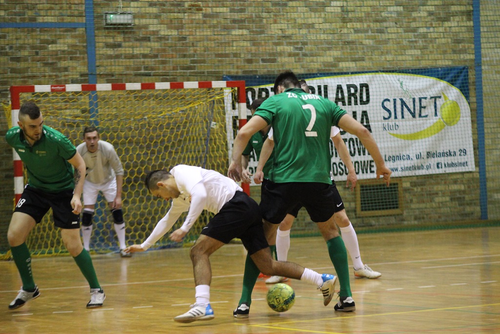 1. LLH: Auto-Elektryk z kompletem punktów na prowadzeniu