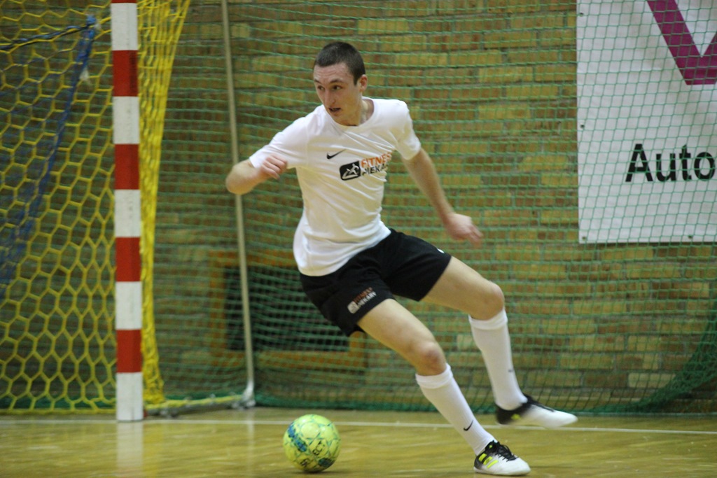 1. LLH: Auto-Elektryk z kompletem punktów na prowadzeniu