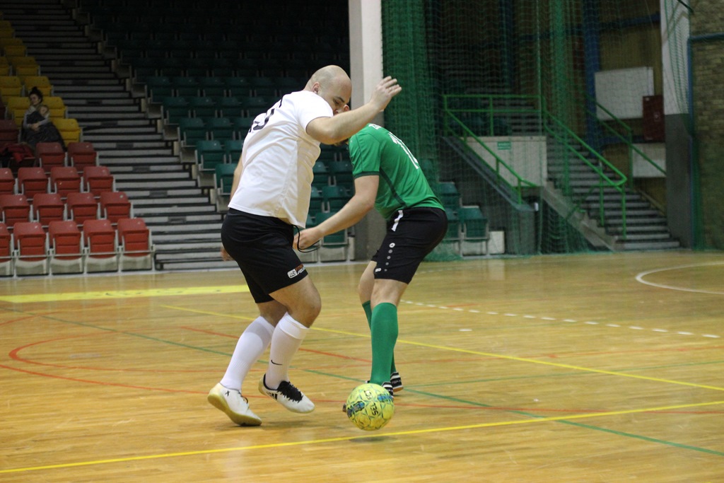 1. LLH: Auto-Elektryk z kompletem punktów na prowadzeniu