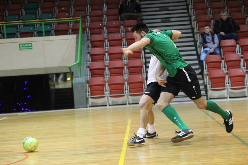 1. LLH: Auto-Elektryk z kompletem punktów na prowadzeniu