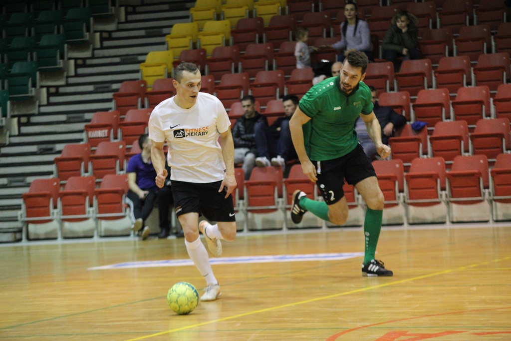 1. LLH: Auto-Elektryk z kompletem punktów na prowadzeniu