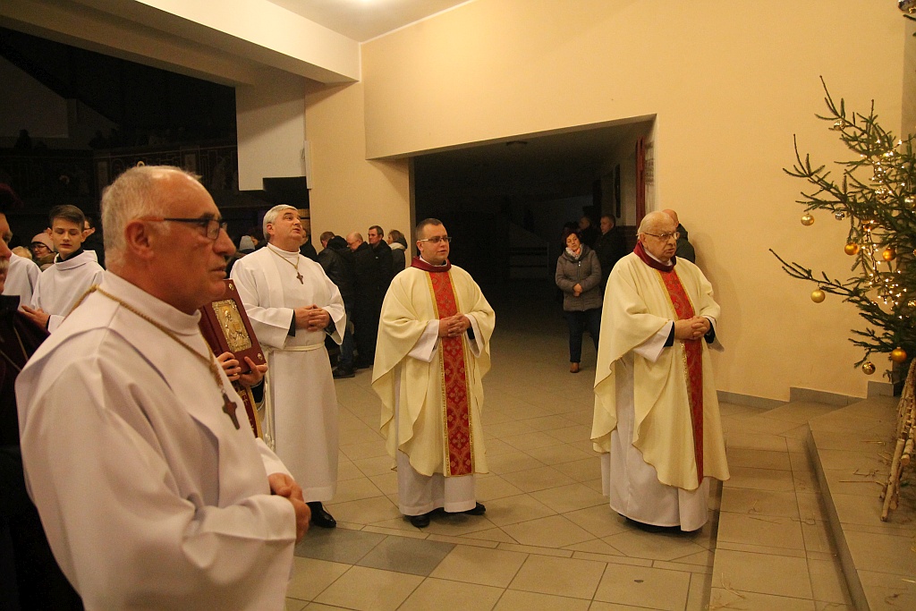 Msza pasterska w kościele Matki Bożej Królowej Polski