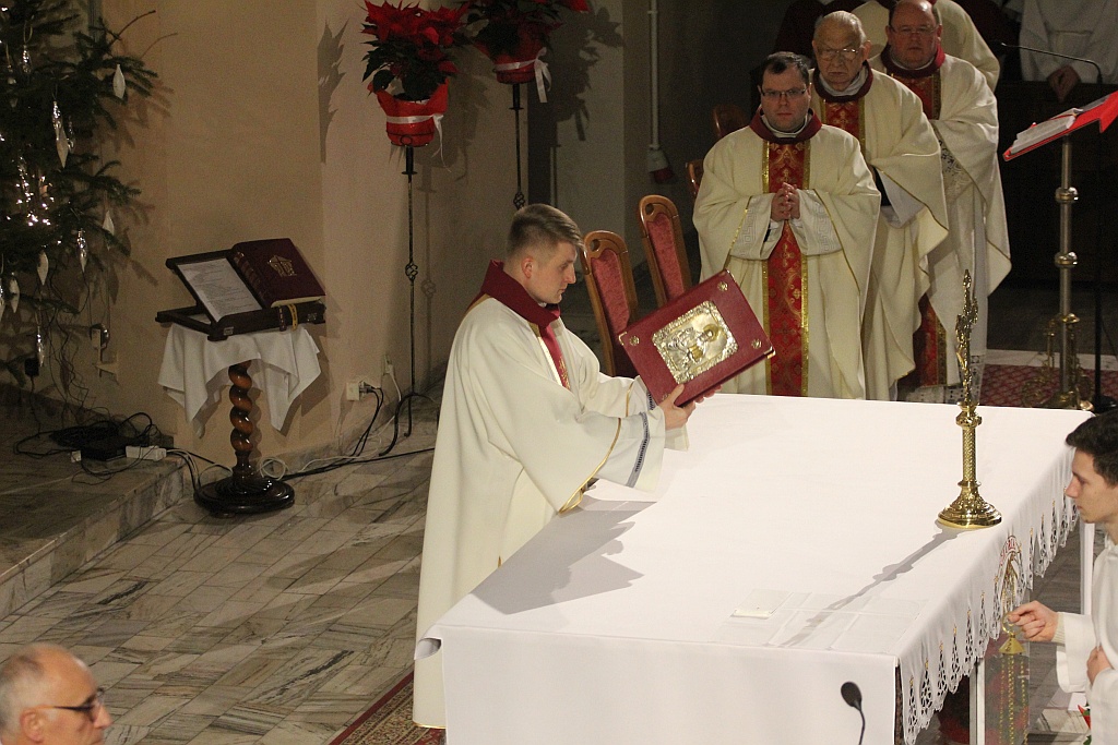Msza pasterska w kościele Matki Bożej Królowej Polski