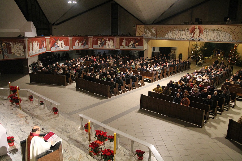 Msza pasterska w kościele Matki Bożej Królowej Polski