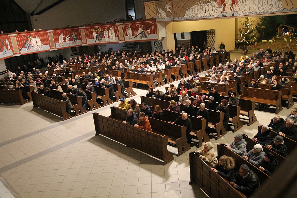 Msza pasterska w kościele Matki Bożej Królowej Polski