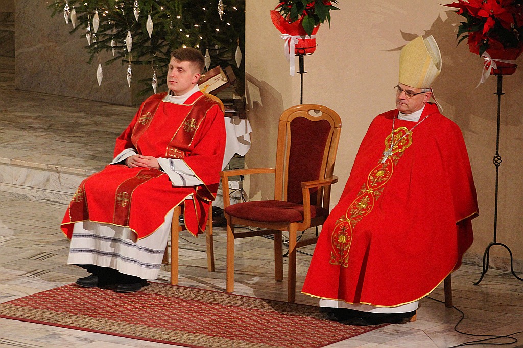 Ponad dwieście osób na balu osób niepełnosprawnych       
