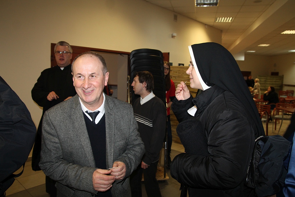 Ponad dwieście osób na balu osób niepełnosprawnych       
