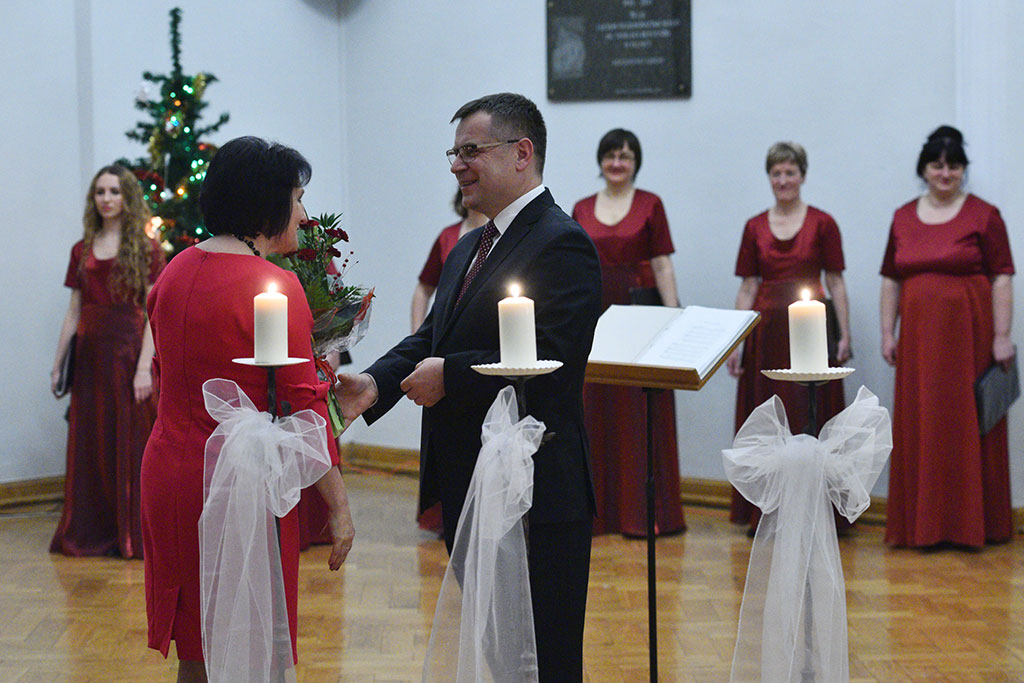 Chór Axion wystąpił z „Symfonią Anielską” w auli I LO