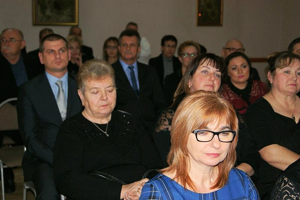 Uroczysta budżetowa sesja rady miasta i gminy w Prochowicach