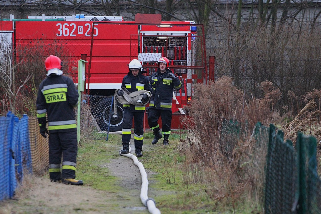 Pożar czterech altanek przy ulicy Pątnowskiej w Legnicy