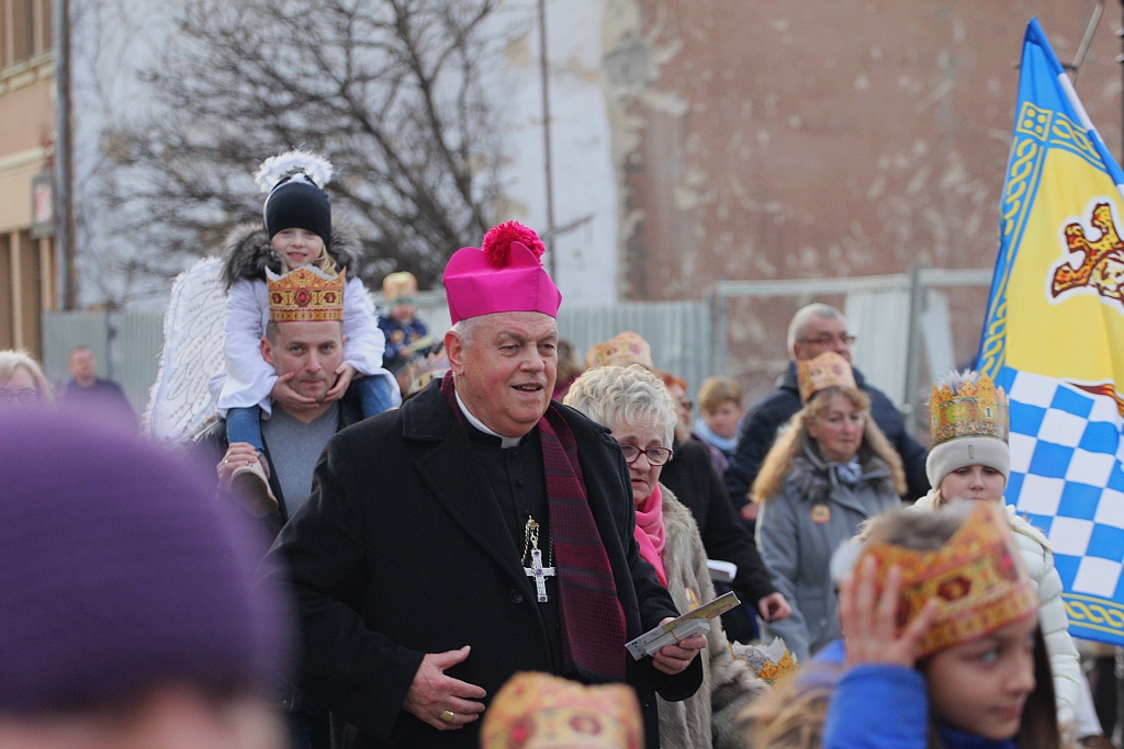 Tłumy legniczan maszerowały w tegorocznym Orszaku Trzech Króli