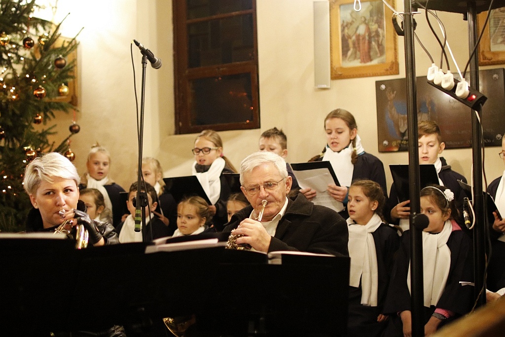 Koncert kolęd w kościele parafialnym w Miłkowicach