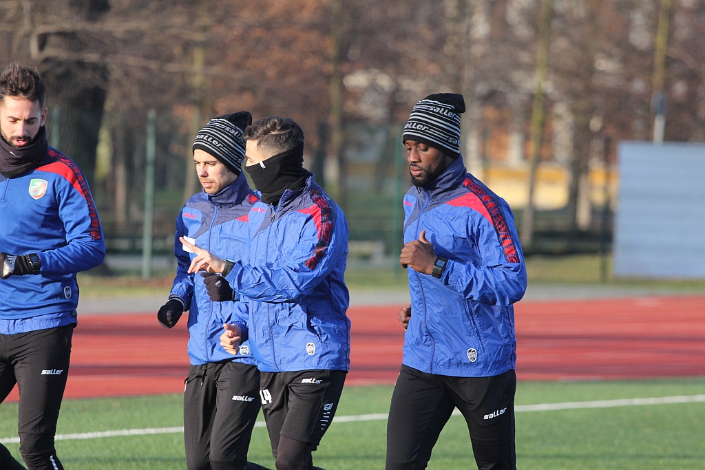 Koniec urlopów. Piłkarze trenera Dominika Nowaka już pracują