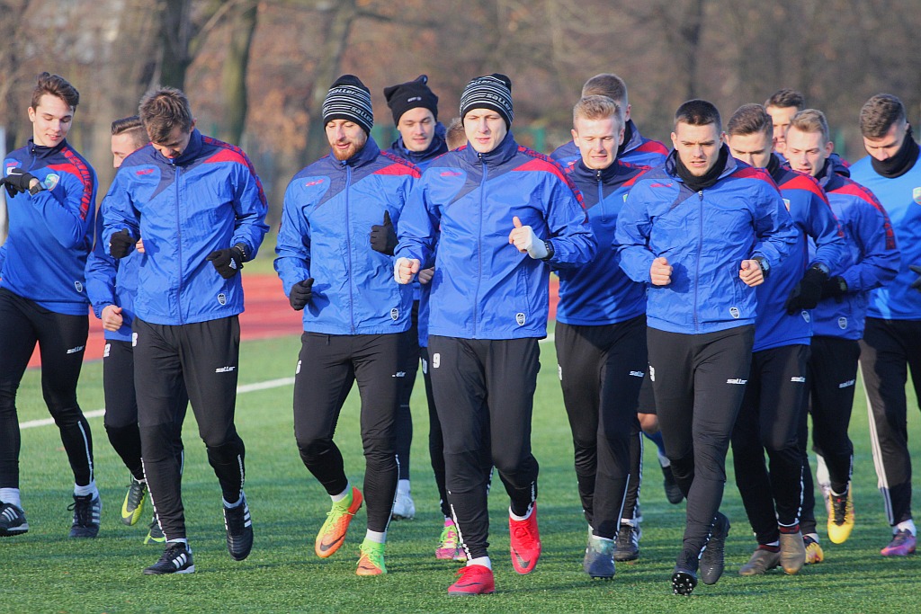 Koniec urlopów. Piłkarze trenera Dominika Nowaka już pracują