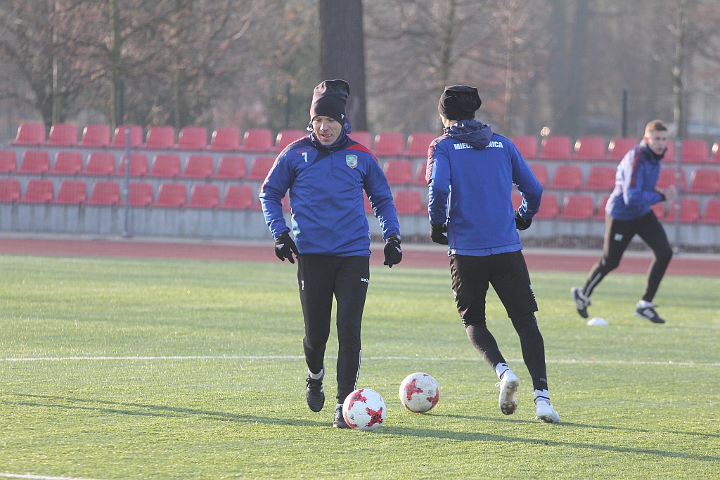 Koniec urlopów. Piłkarze trenera Dominika Nowaka już pracują