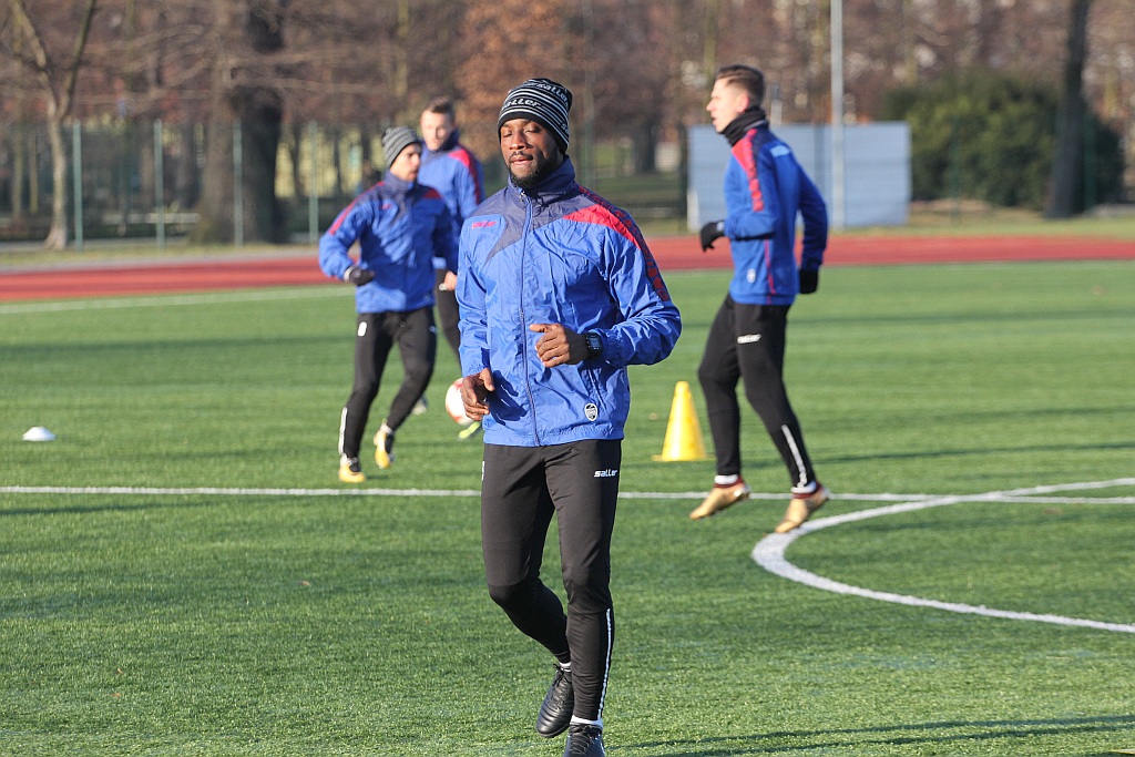 Koniec urlopów. Piłkarze trenera Dominika Nowaka już pracują