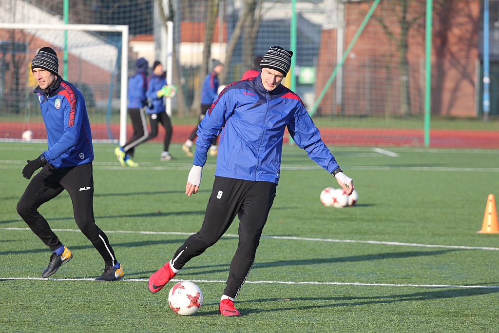 Koniec urlopów. Piłkarze trenera Dominika Nowaka już pracują