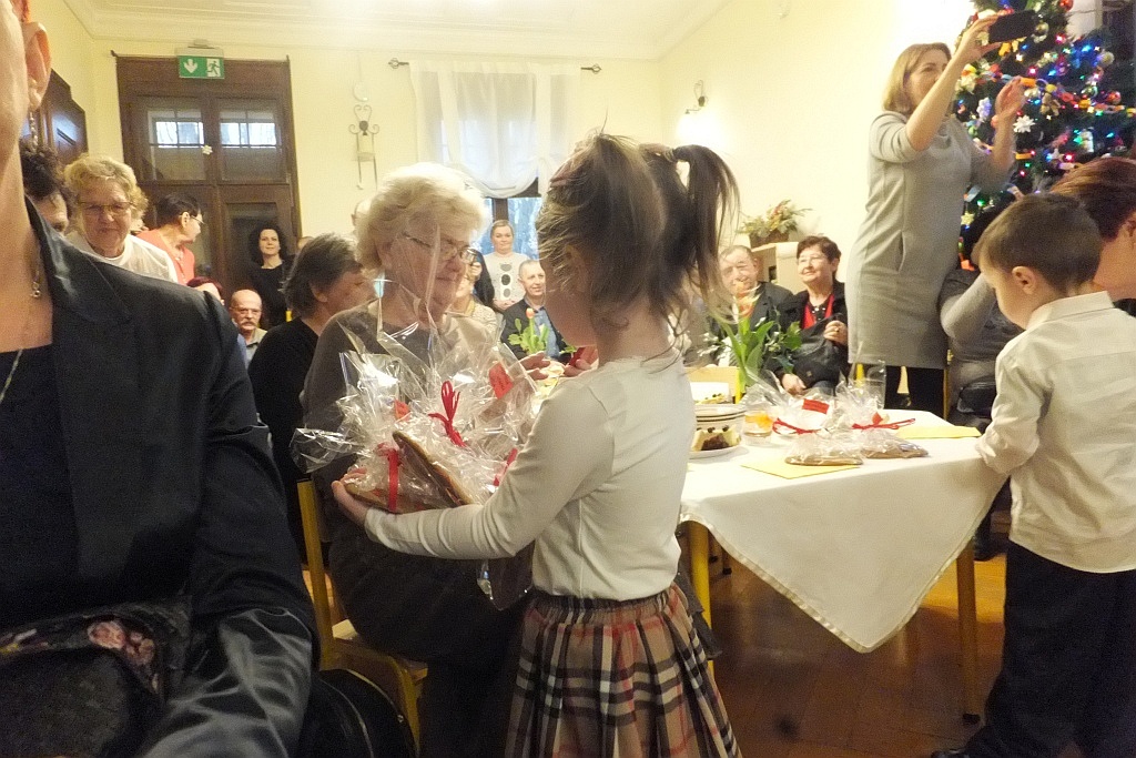 Dzień Babci i Dziadka w Klubie Małego Montessorka
