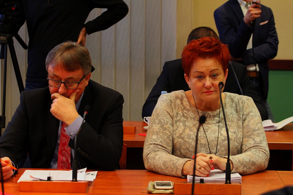 Rada miejska na nadzwyczajnej sesji uchwaliła budżet Legnicy