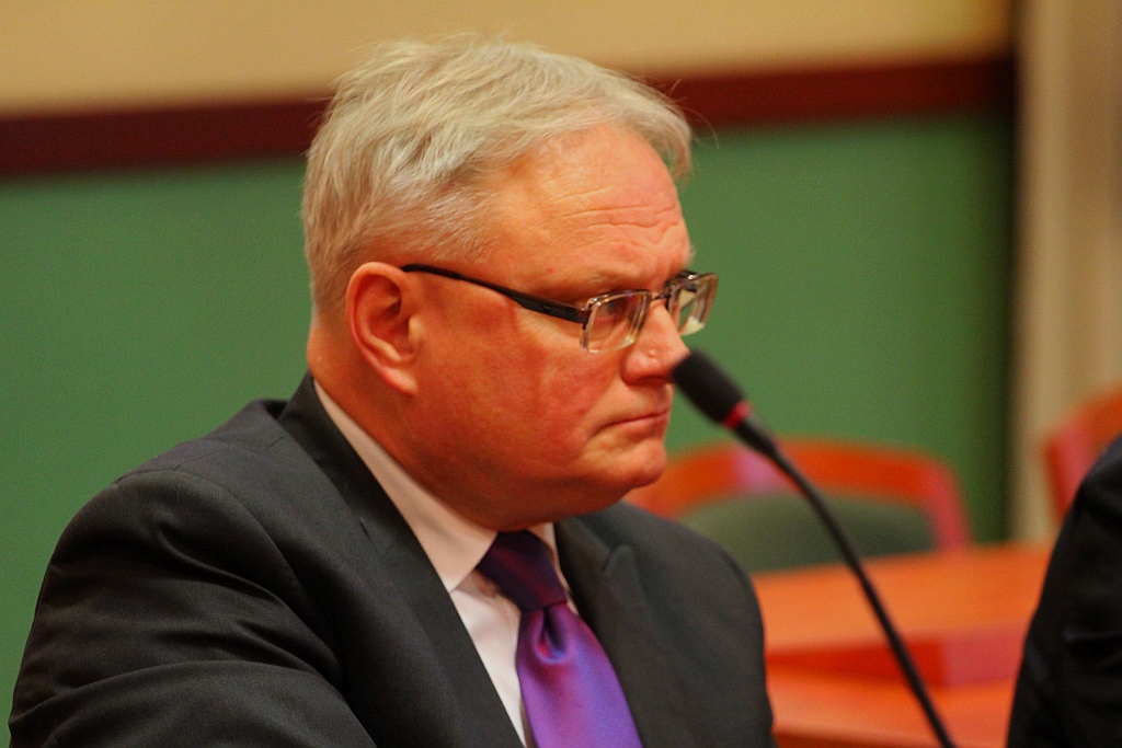 Rada miejska na nadzwyczajnej sesji uchwaliła budżet Legnicy