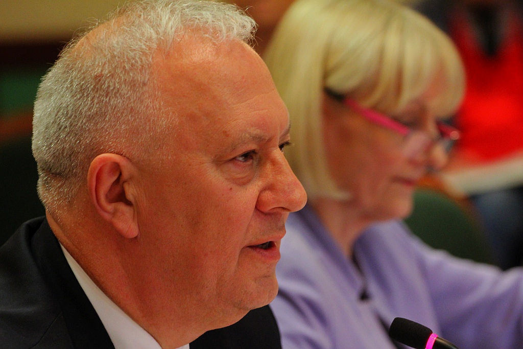 Rada miejska na nadzwyczajnej sesji uchwaliła budżet Legnicy