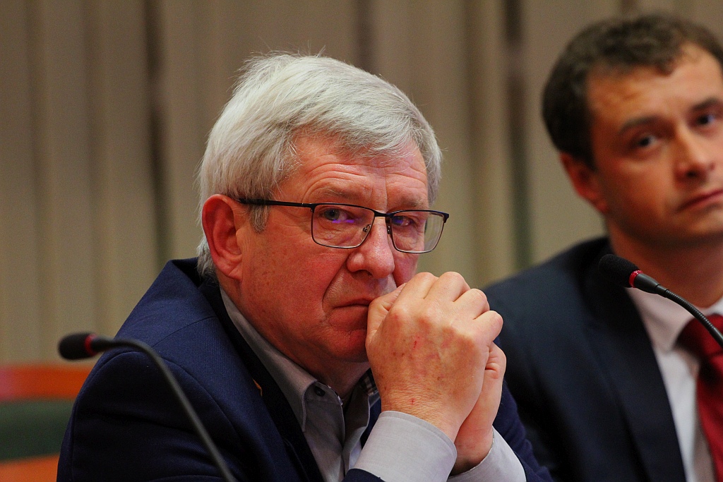 Rada miejska na nadzwyczajnej sesji uchwaliła budżet Legnicy