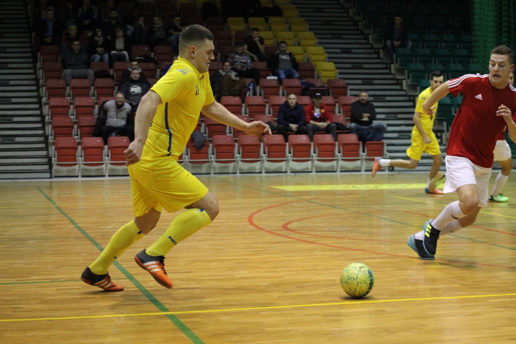 1. LLH: lider sprowadzony na ziemię przez Wietrzak Team