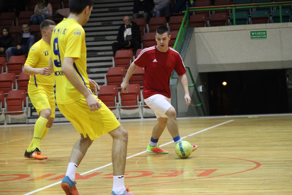 1. LLH: lider sprowadzony na ziemię przez Wietrzak Team