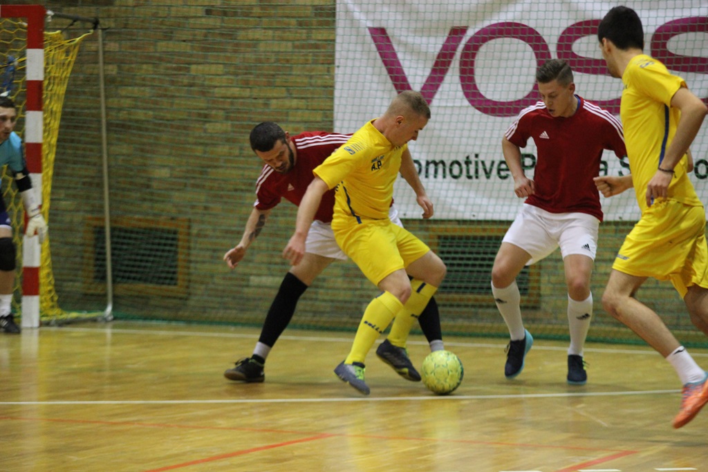 1. LLH: lider sprowadzony na ziemię przez Wietrzak Team