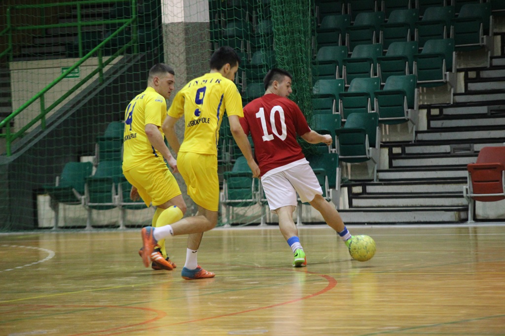 1. LLH: lider sprowadzony na ziemię przez Wietrzak Team