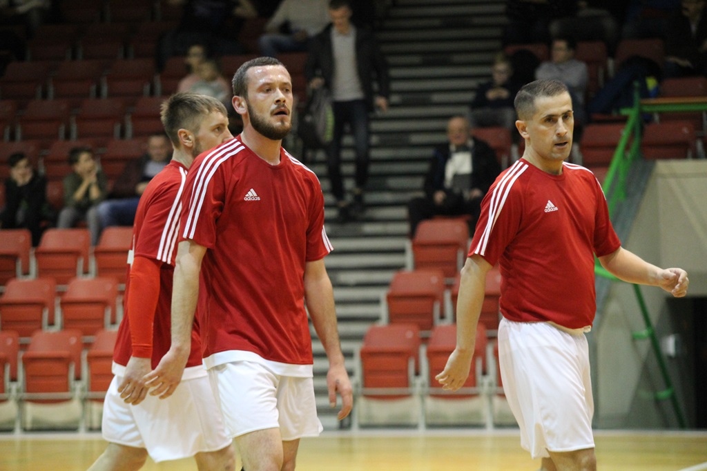 1. LLH: lider sprowadzony na ziemię przez Wietrzak Team