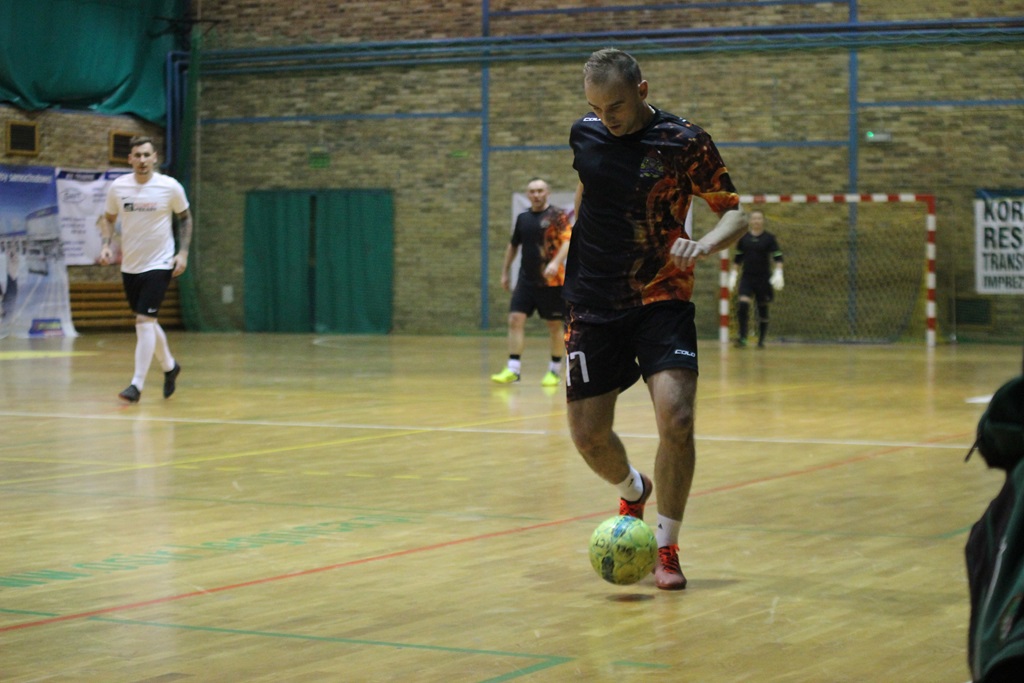 1. LLH: lider sprowadzony na ziemię przez Wietrzak Team