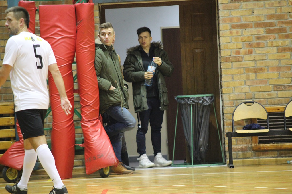 1. LLH: lider sprowadzony na ziemię przez Wietrzak Team