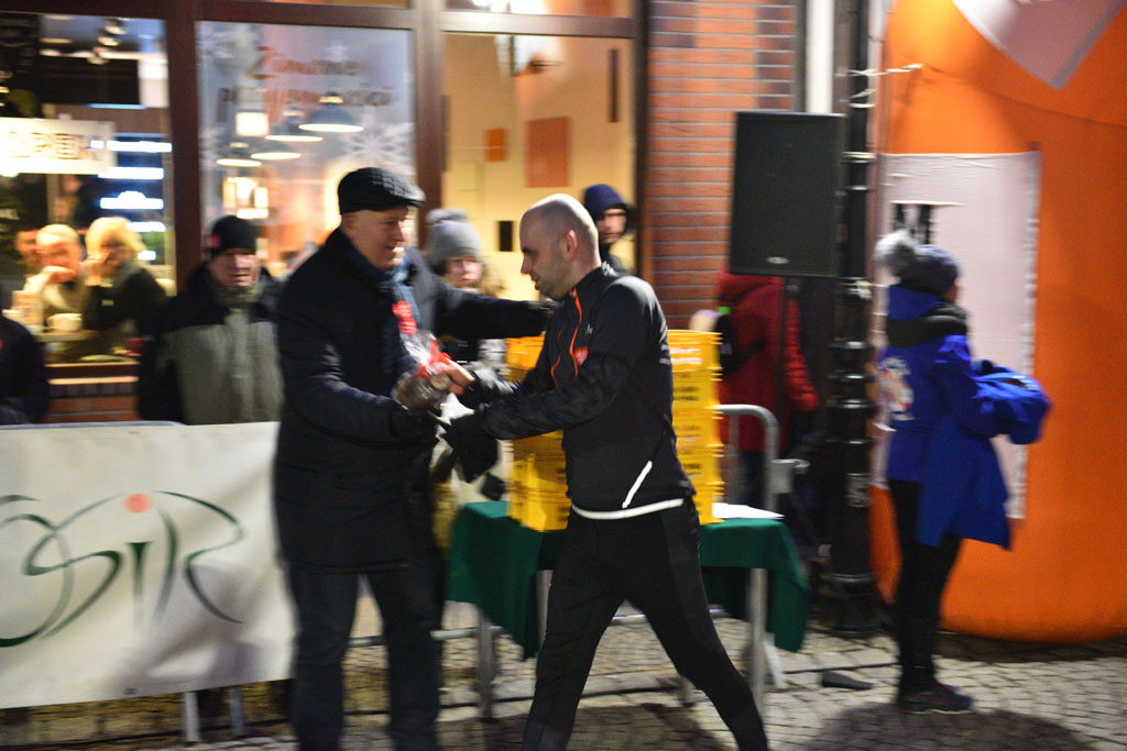 Pobiegli z serduszkiem dla Wielkiej Orkiestry Świątecznej Pomocy