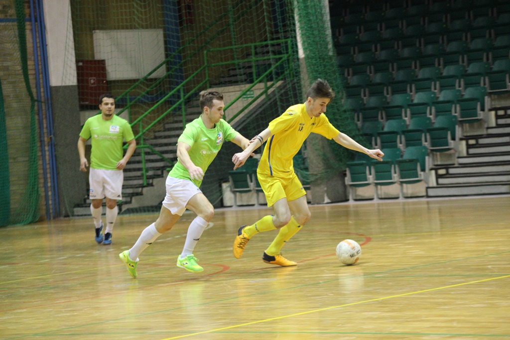 1. LLH: Fire, Wietrzak Team i FutbolCentrum zagrają o medale