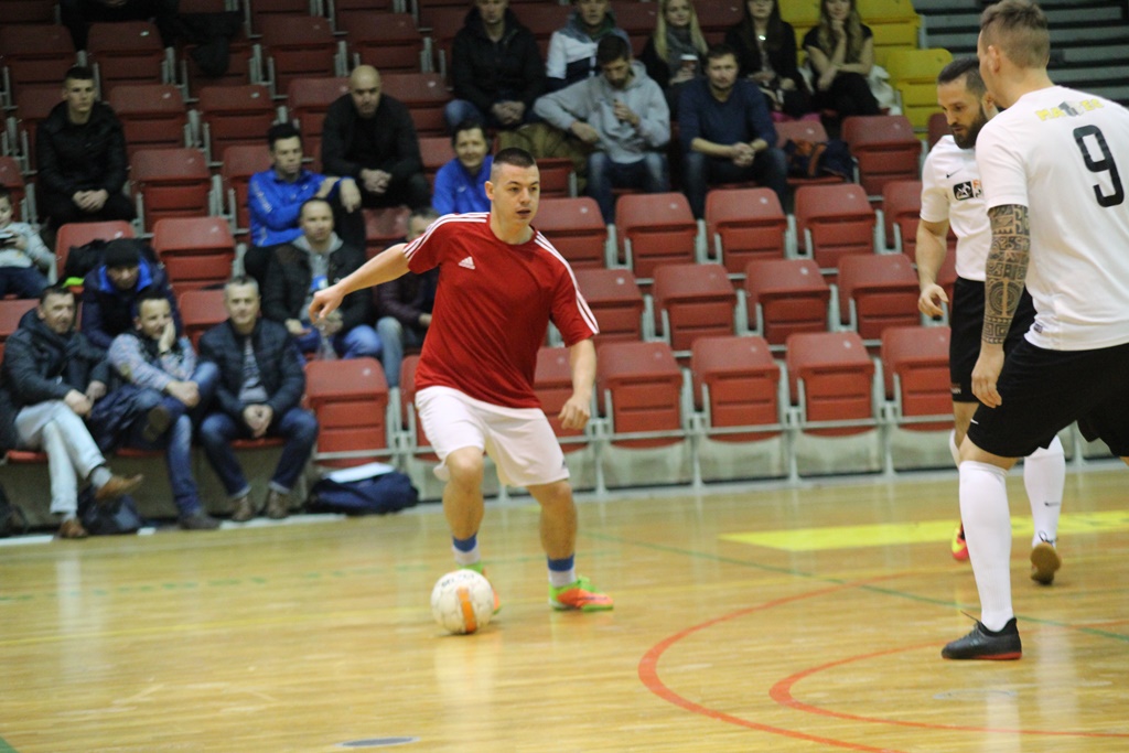 1. LLH: Fire, Wietrzak Team i FutbolCentrum zagrają o medale
