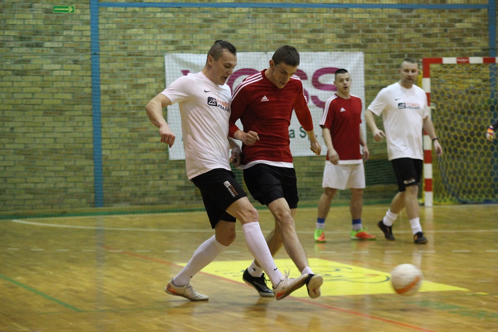 1. LLH: Fire, Wietrzak Team i FutbolCentrum zagrają o medale