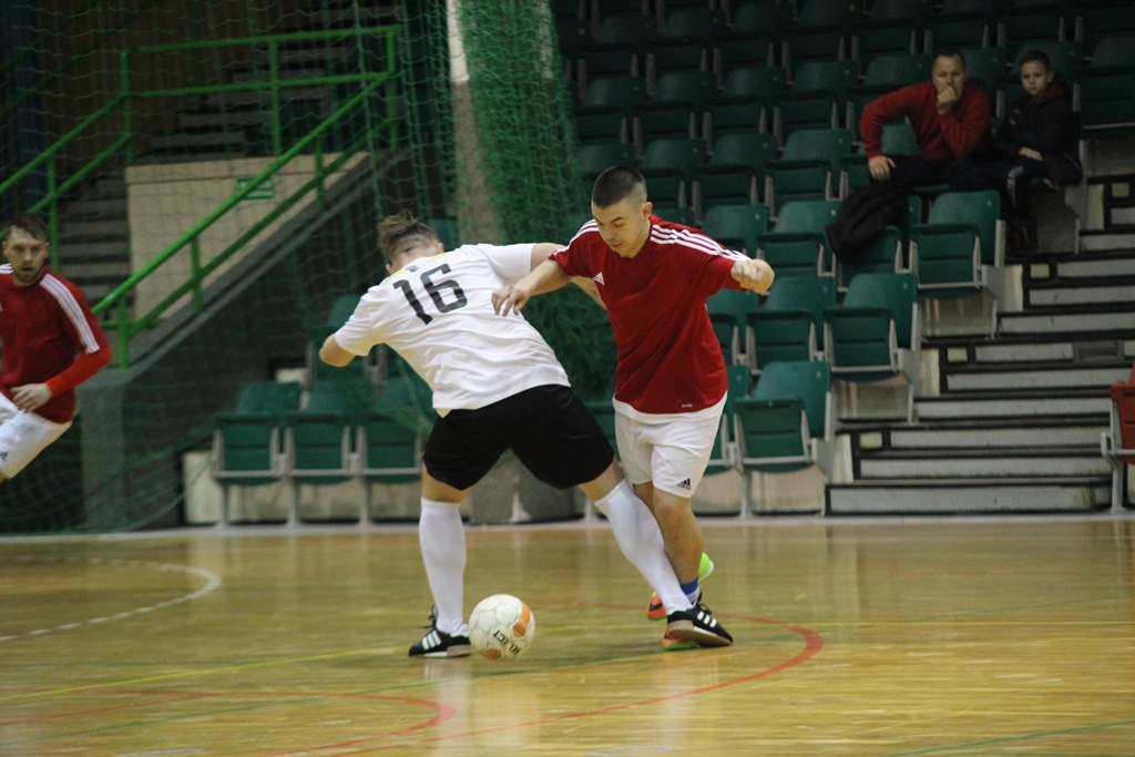 1. LLH: Fire, Wietrzak Team i FutbolCentrum zagrają o medale