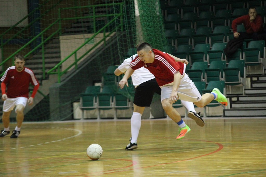1. LLH: Fire, Wietrzak Team i FutbolCentrum zagrają o medale